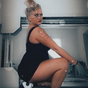 Meet your Posher, Christy